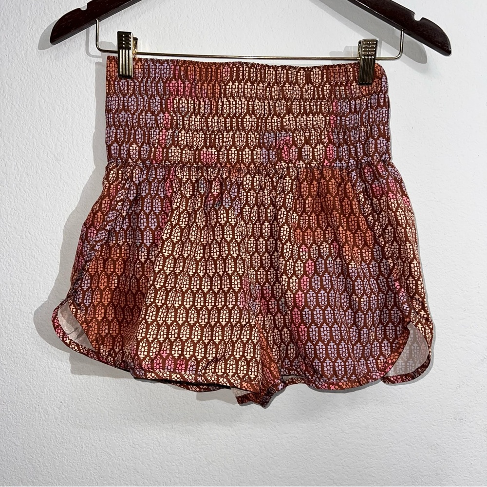 Women’s Short Shorts Medium High Waist Lined Pocket‎ Smocked Logo Print